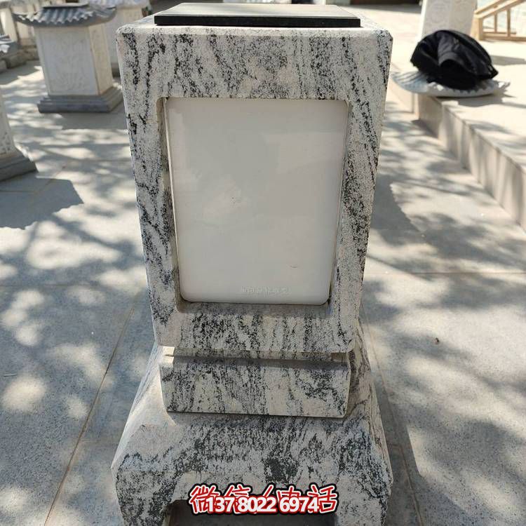 新中式花崗巖太陽能石燈，讓你的庭院更加精致