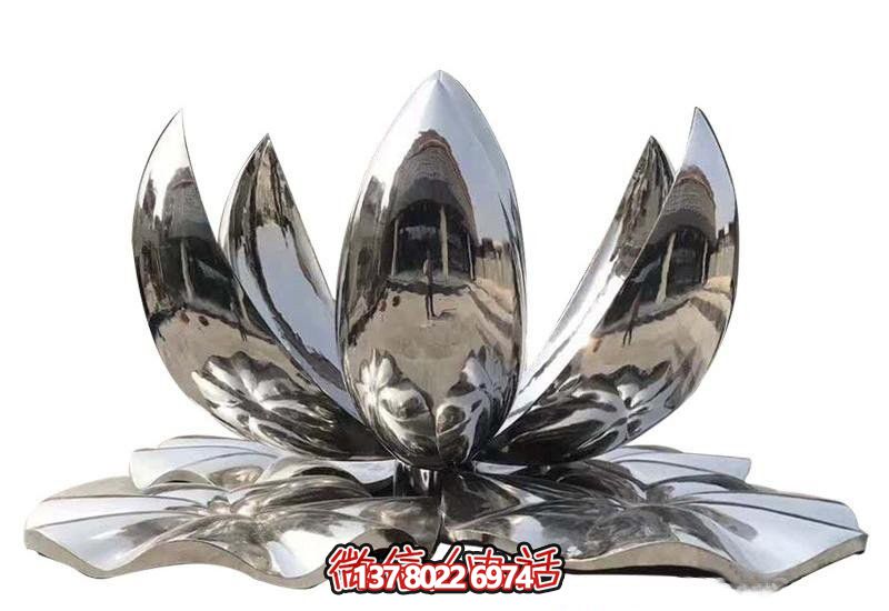 鏡面不銹鋼蓮花雕塑，為公園帶來活力