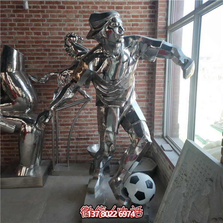 大型不銹鋼雕塑，打造精神堡壘，點亮文化街景觀