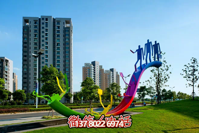 大型不銹鋼彩繪景觀(guān)雕塑