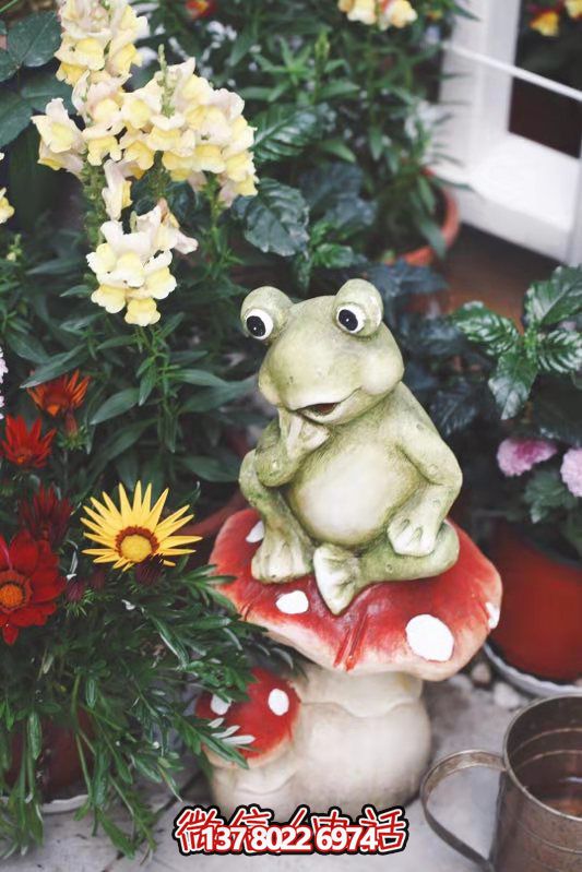 玻璃鋼雕塑青蛙，讓你的商場只思考玻璃