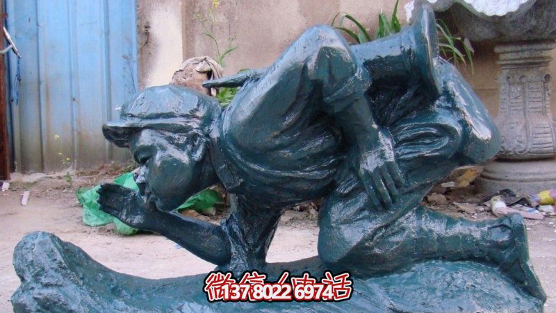 紀(jì)念紅軍歷史銅雕紅軍小沖鋒號(hào)雕塑