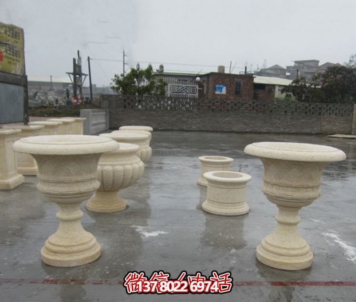 歐式石雕花盆，裝飾您的公園景觀
