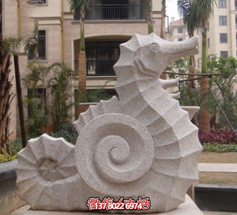 海馬創(chuàng)意石雕，點綴街道邊