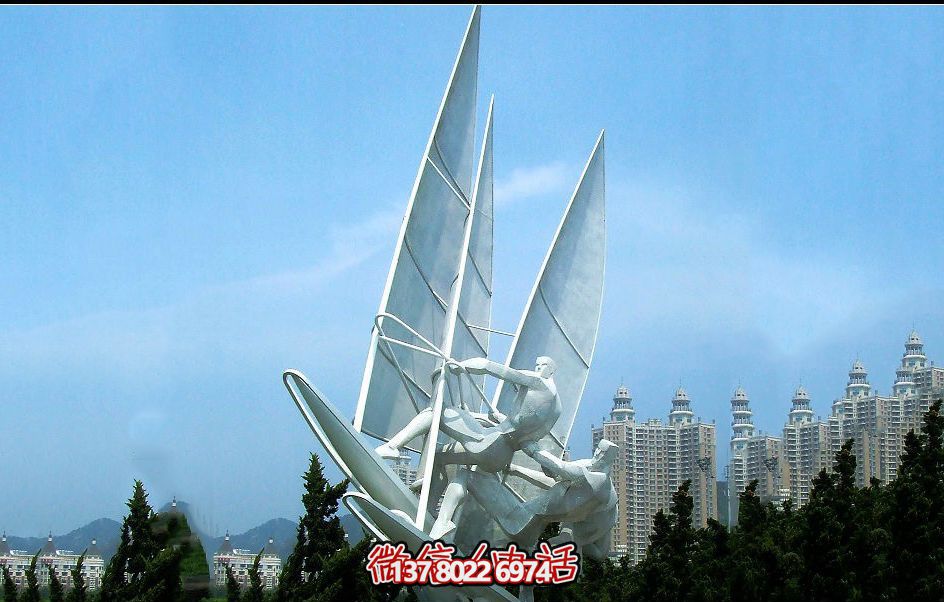 精美別墅鏤空雕塑點(diǎn)綴園林景觀，打造創(chuàng)意帆船