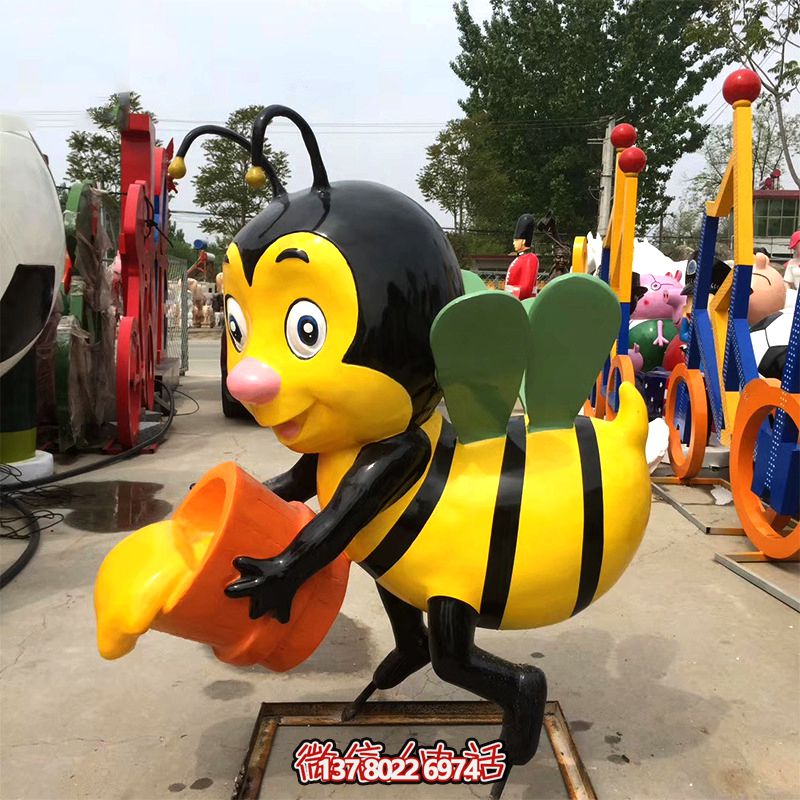 公園商場采花蜜玻璃鋼蜜蜂雕塑 公園商場采花蜜玻璃鋼蜜蜂雕塑