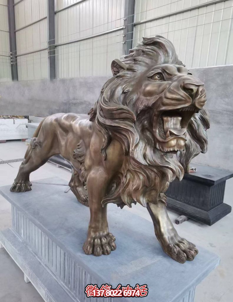銅雕塑——鑄銅獅子，線條流暢，富有動感，栩栩如生
